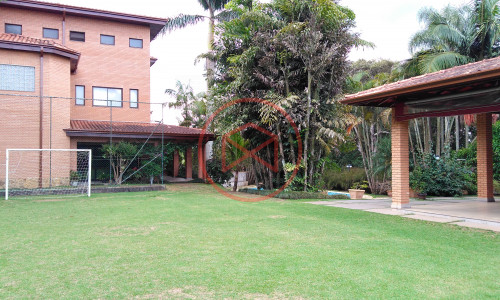 Chácara em Condomínio Fechado antes do centro! Interior de SP