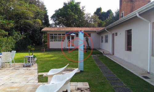 Chácara em Ibiuna antes do centro!! Interior de SP