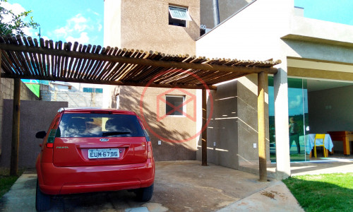 Chácara em Condomínio Fechado!! Interior de SP