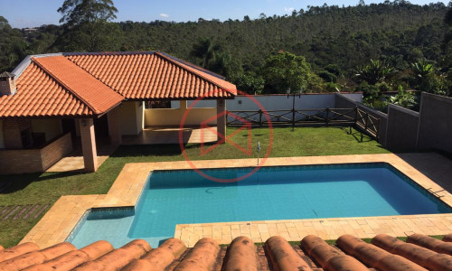 Chácara em Condomínio Fechado, Antes do Centro! Interior de SP