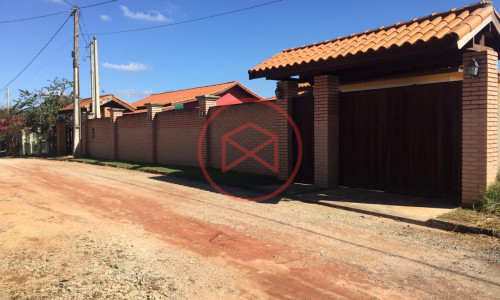 Chácara em Condomínio Fechado, Antes do Centro! Interior de SP