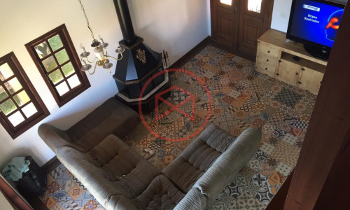 Chácara em Condomínio Fechado, Antes do Centro! Interior de SP