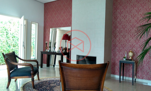 Casa de Campo em Condomínio Fechado de Alto Padrão. Interior de SP