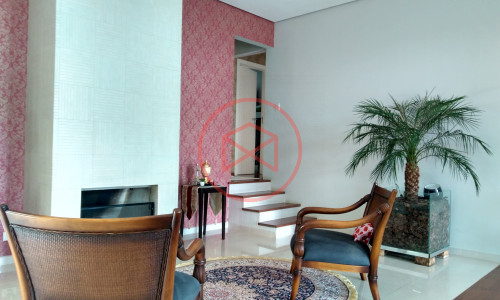 Casa de Campo em Condomínio Fechado de Alto Padrão. Interior de SP