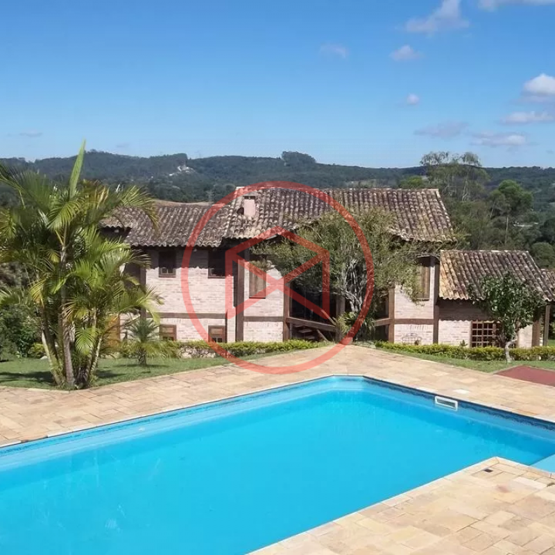 Chácara em Ibiúna antes do centro!!