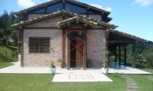 Chácara em Ibiúna antes do centro!!