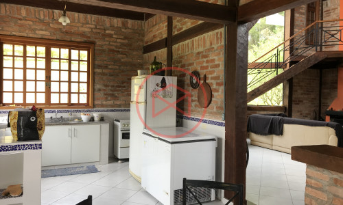 Chácara em Ibiúna antes do centro!!