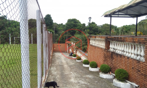 Chácara em Ibiúna antes do centro!! Interior de SP