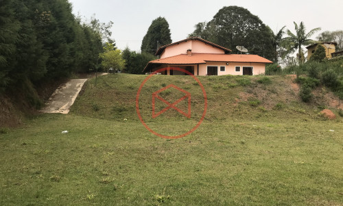 Chácara em Condomínio Fechado!! Interior de SP