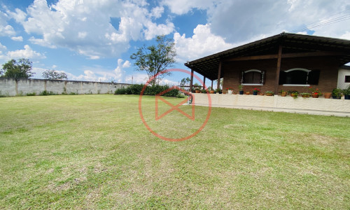 Chácara em Condomínio Fechado Antes do Centro!! Interior de SP