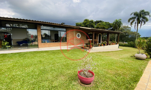 Chácara em Condomínio Fechado Antes do Centro!! Interior de SP