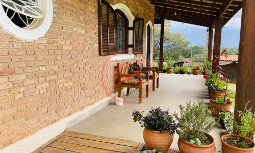 Chácara em Condomínio Fechado Antes do Centro!! Interior de SP