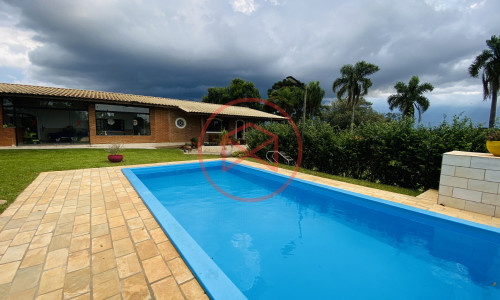 Chácara em Condomínio Fechado Antes do Centro!! Interior de SP