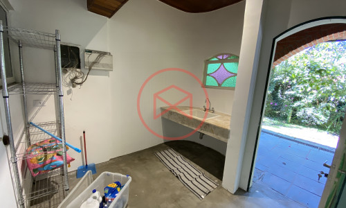 Chácara em Condomínio Fechado de Alto Padrão ante do Centro de Ibiúna.