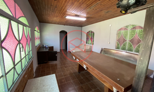 Chácara em Condomínio Fechado de Alto Padrão ante do Centro de Ibiúna.