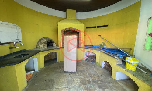 Chácara em Condomínio Fechado de Alto Padrão ante do Centro de Ibiúna.