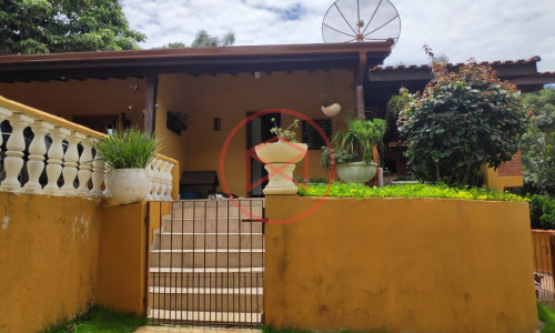 Chácara em Condomínio próximo ao Centro de Ibiúna! Interior de SP