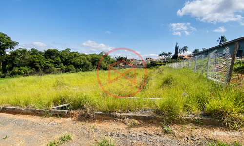 Terreno em Loteamento Fechado Antes do Centro! Interior de SP