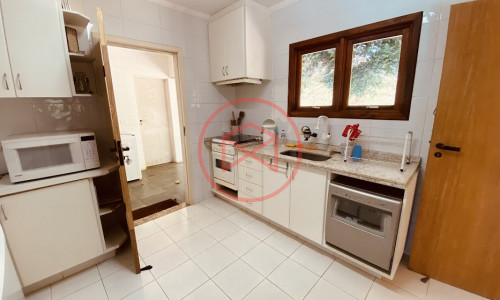 Chácara em Condomínio Fechado de Alto Padrão com acesso a Represa!!