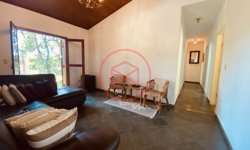 Chácara em Condomínio Fechado de Alto Padrão com acesso a Represa!!