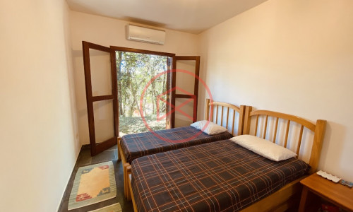 Chácara em Condomínio Fechado de Alto Padrão com acesso a Represa!!