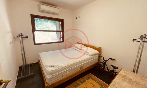 Chácara em Condomínio Fechado de Alto Padrão com acesso a Represa!!