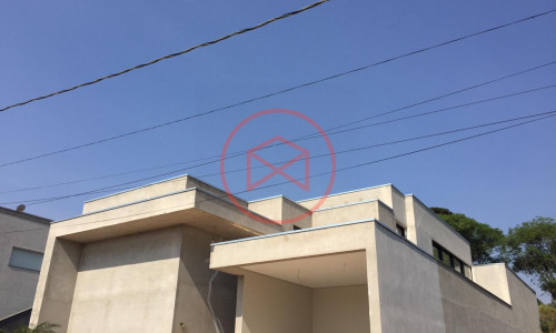 Casa em condomínio fechado!