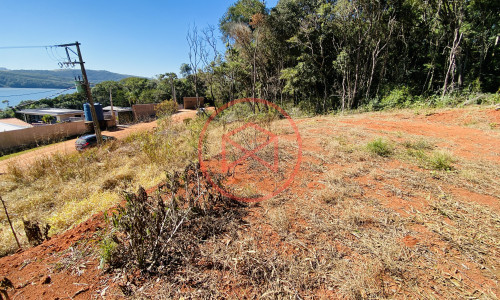 Terreno com vista para represa em Ibiúna. Interior de SP