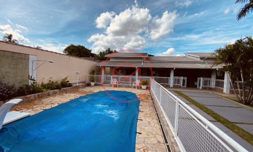 Chácara em Condomínio Antes do Centro!!