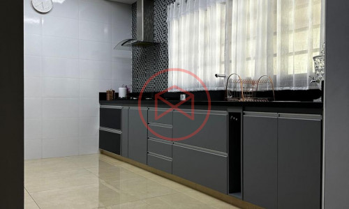 Chácara em Condomínio Fechado Próximo do Centro de Ibiúna!!