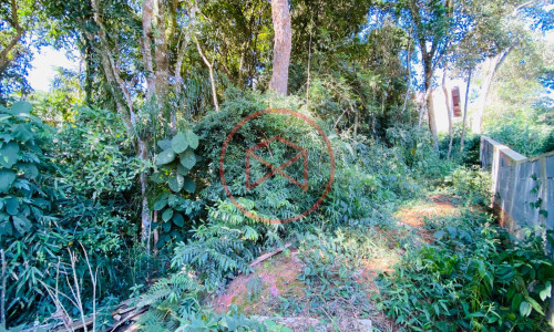 Lote em Condomínio Fechado Antes do Centro!!