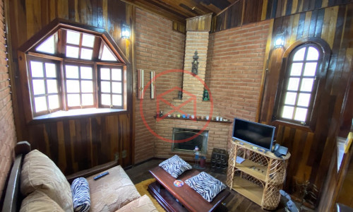 Chácara em Loteamento fechado em Ibiúna Antes do centro.