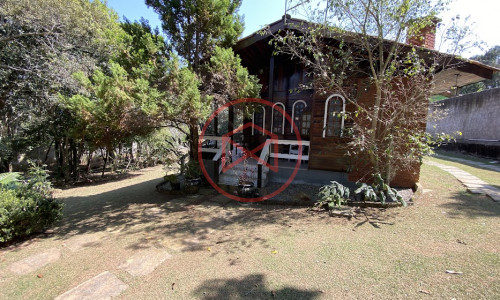 Chácara em Loteamento fechado em Ibiúna Antes do centro.