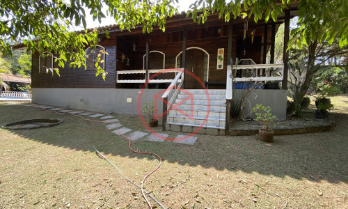 Chácara em Loteamento fechado em Ibiúna Antes do centro.