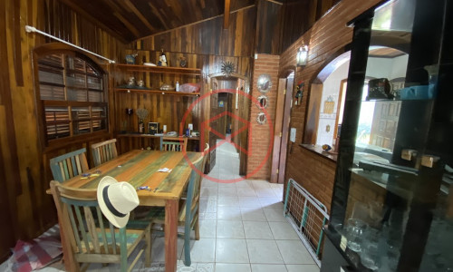 Chácara em Loteamento fechado em Ibiúna Antes do centro.