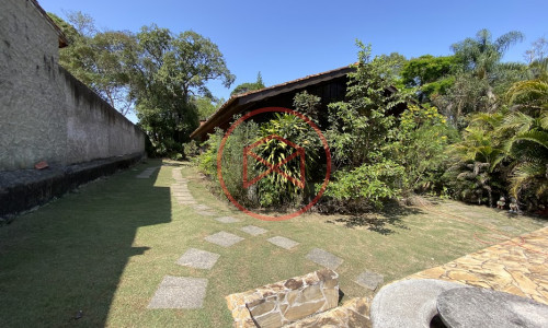 Chácara em Loteamento fechado em Ibiúna Antes do centro.