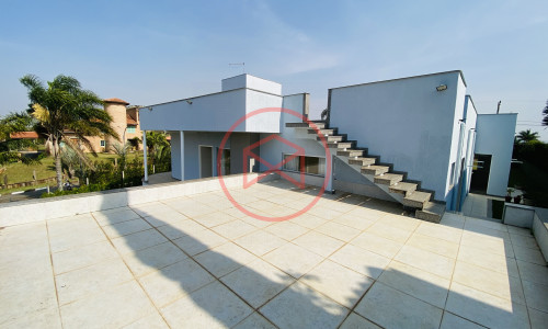 Chácara em Condomínio Antes do Centro!!