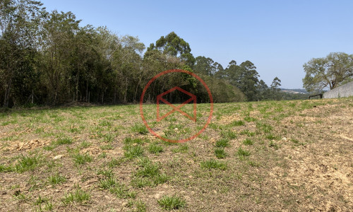 Terreno antes do centro de Ibiuna