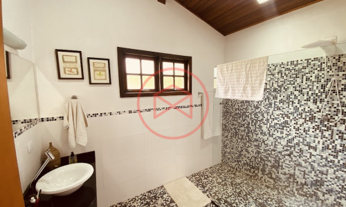 Chácara em Condomínio com 5.000 mts Antes do Centro!!