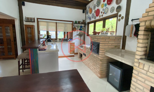 Chácara em Condomínio com 5.000 mts Antes do Centro!!