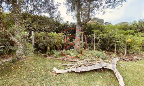 Chácara em Condomínio com 5.000 mts Antes do Centro!!