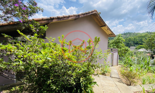 Chácara Antes do Centro de Ibiúna!!