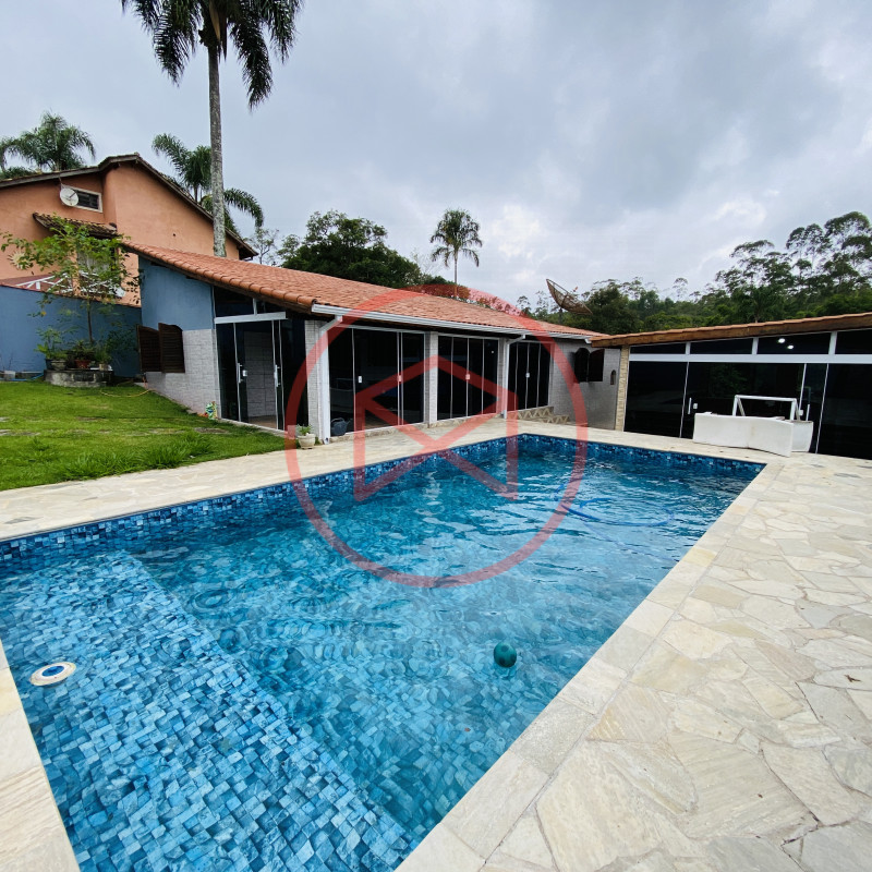 Chácara em Condomínio Antes do Centro de Ibiúna!!