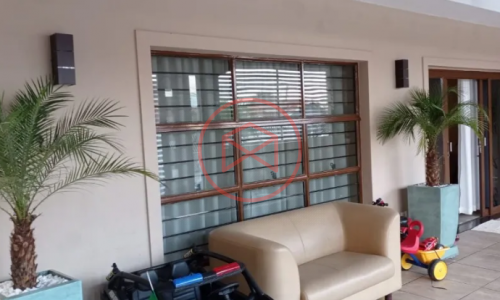 Casa no Centro de Ibiúna!! Interior de São Paulo