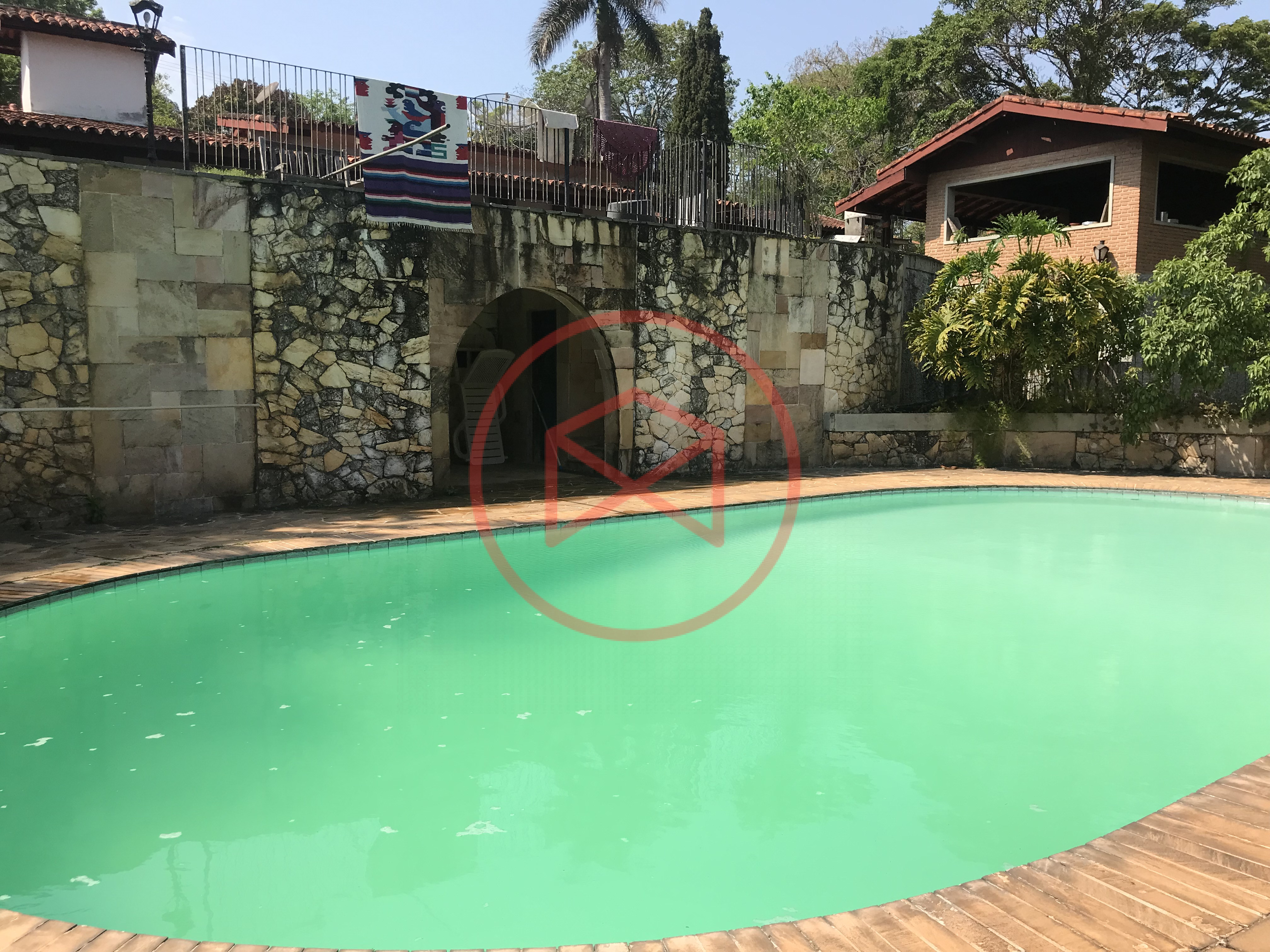 Chácara em Condomínio Antes do Centro!!