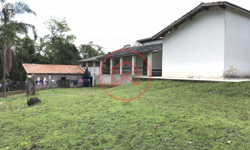 Chácara em Condomínio Antes do Centro!!