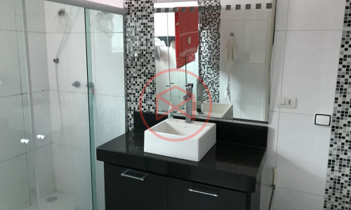 Mansão em Condomínio no Centro de Ibiúna!!