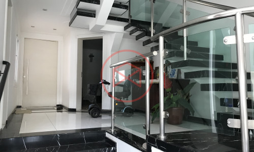 Mansão em Condomínio no Centro de Ibiúna!!