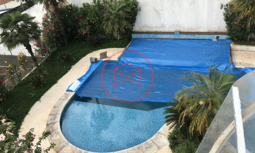 Mansão em Condomínio no Centro de Ibiúna!!