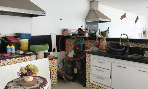 Mansão em Condomínio no Centro de Ibiúna!!